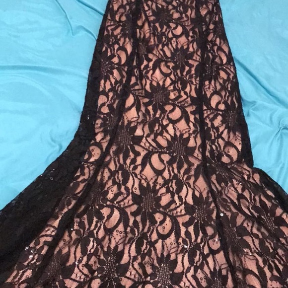 Prom Dress! Worn once! Size Small or 0! - Picture 3 of 8